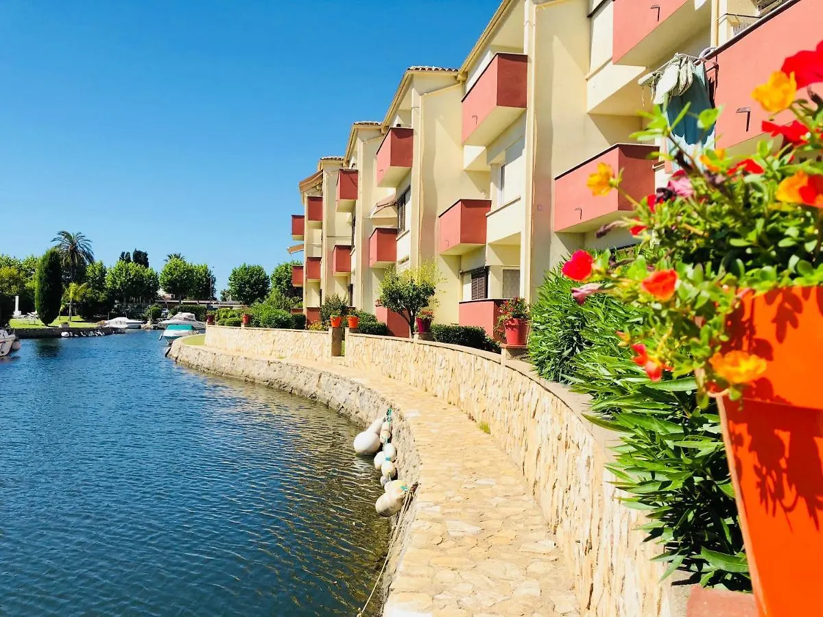 Port Sotavent 2C - Apartamento En La Marina De Empuriabrava - Piscina Comunitaria, - Parking - Vistas Al Canal - Cerca Centro Y Playa